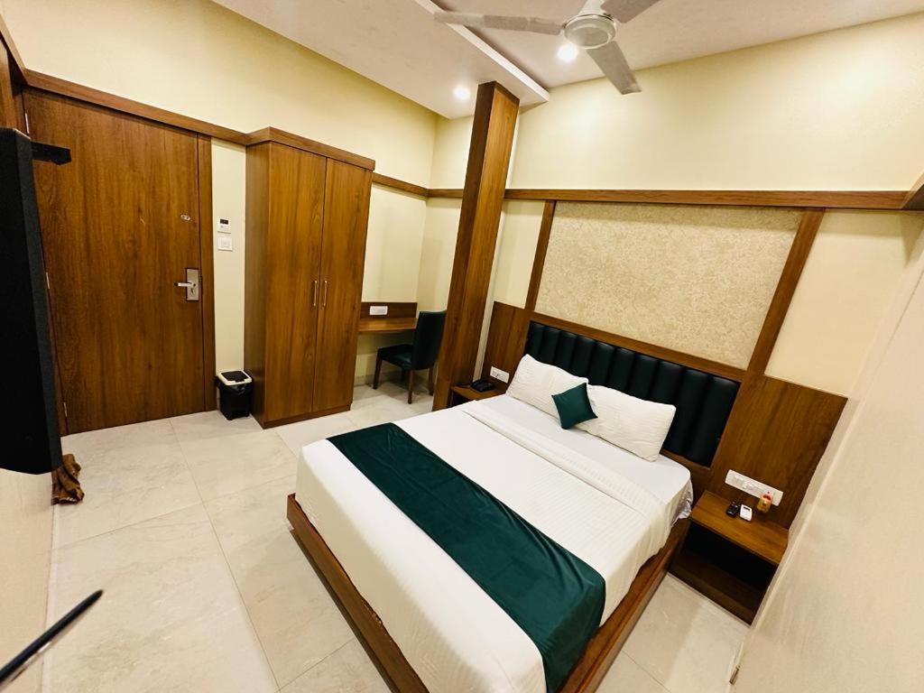Hotel Bkc Downtown - Near Us Embassy Bombaj Exteriér fotografie